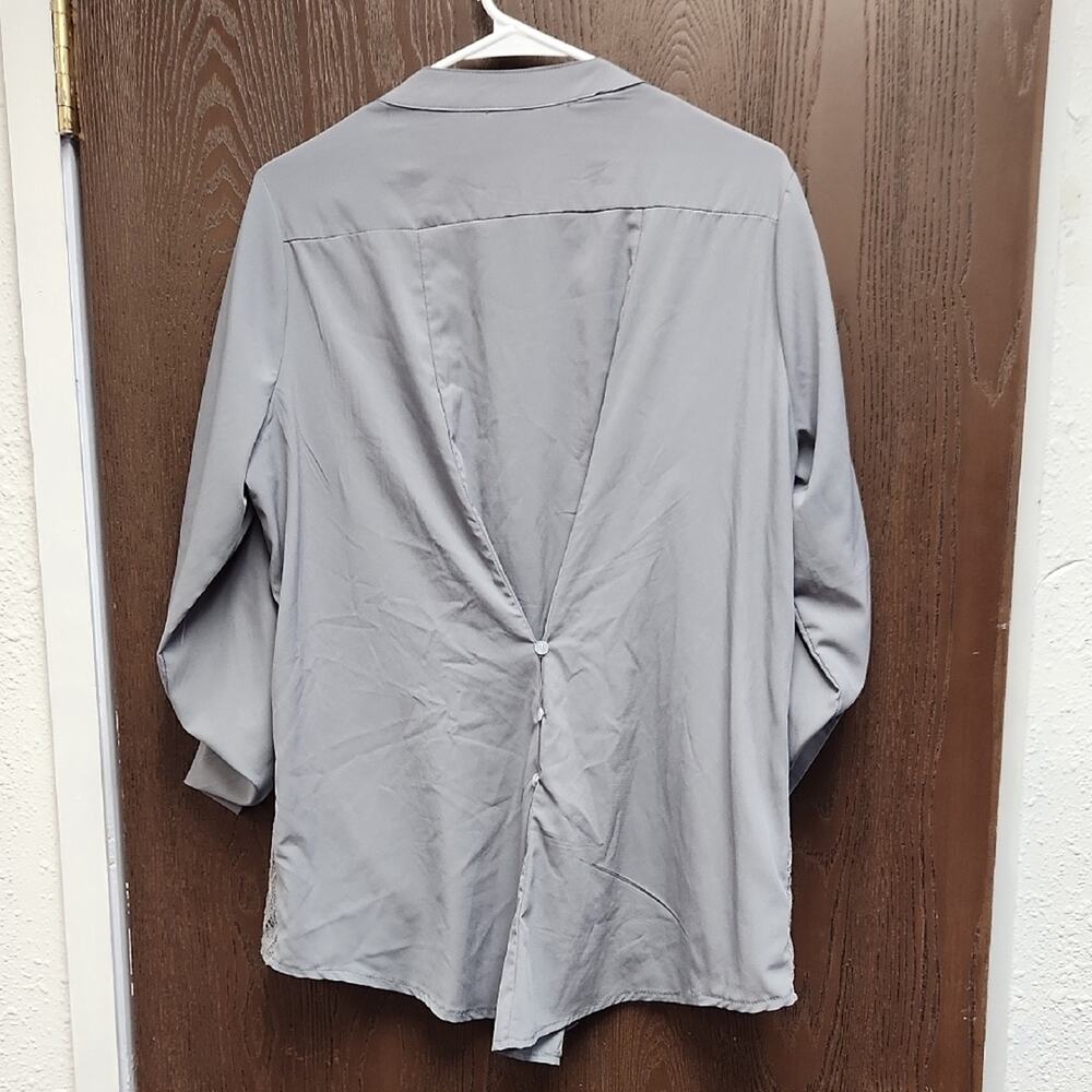 🚨2/$25 or 5/$50🚨Chic Gray Lace Women's Blouse - Picture 3 of 3